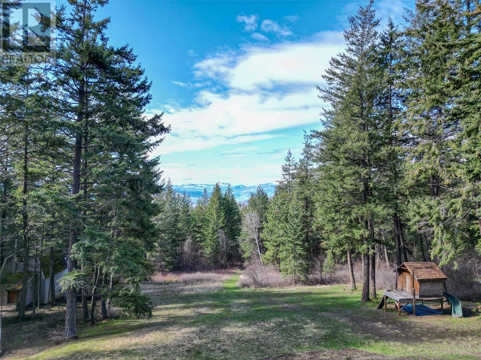  7868 Wallace Road, Vernon