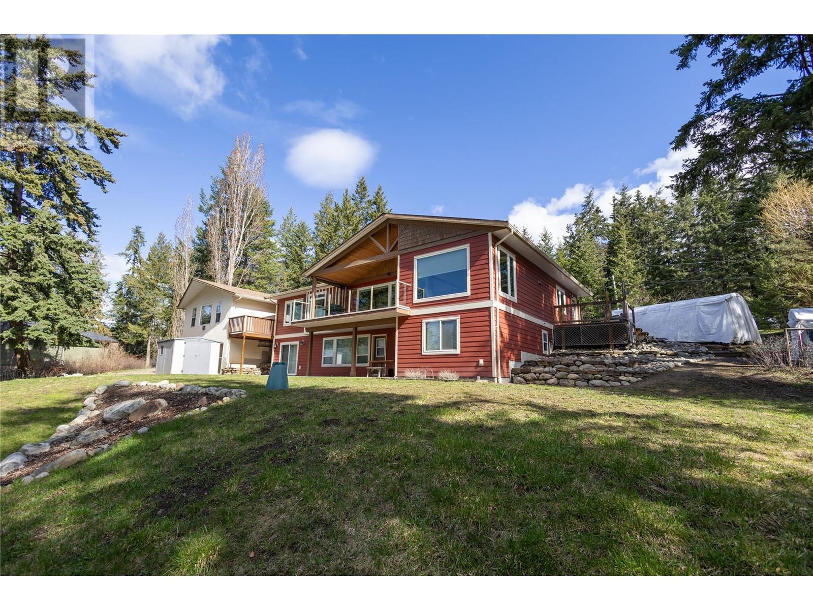  7868 Wallace Road, Vernon