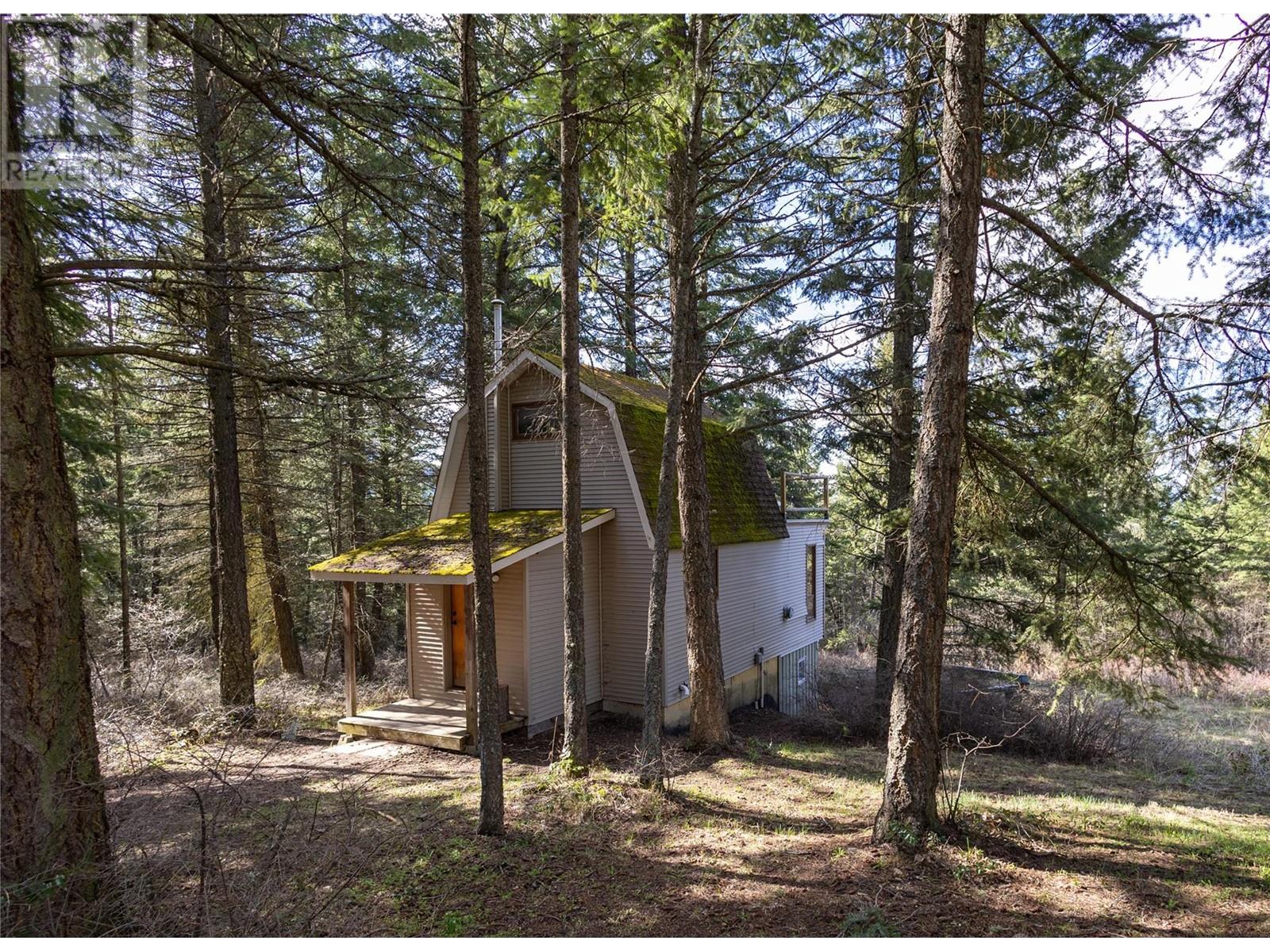  7868 Wallace Road, Vernon