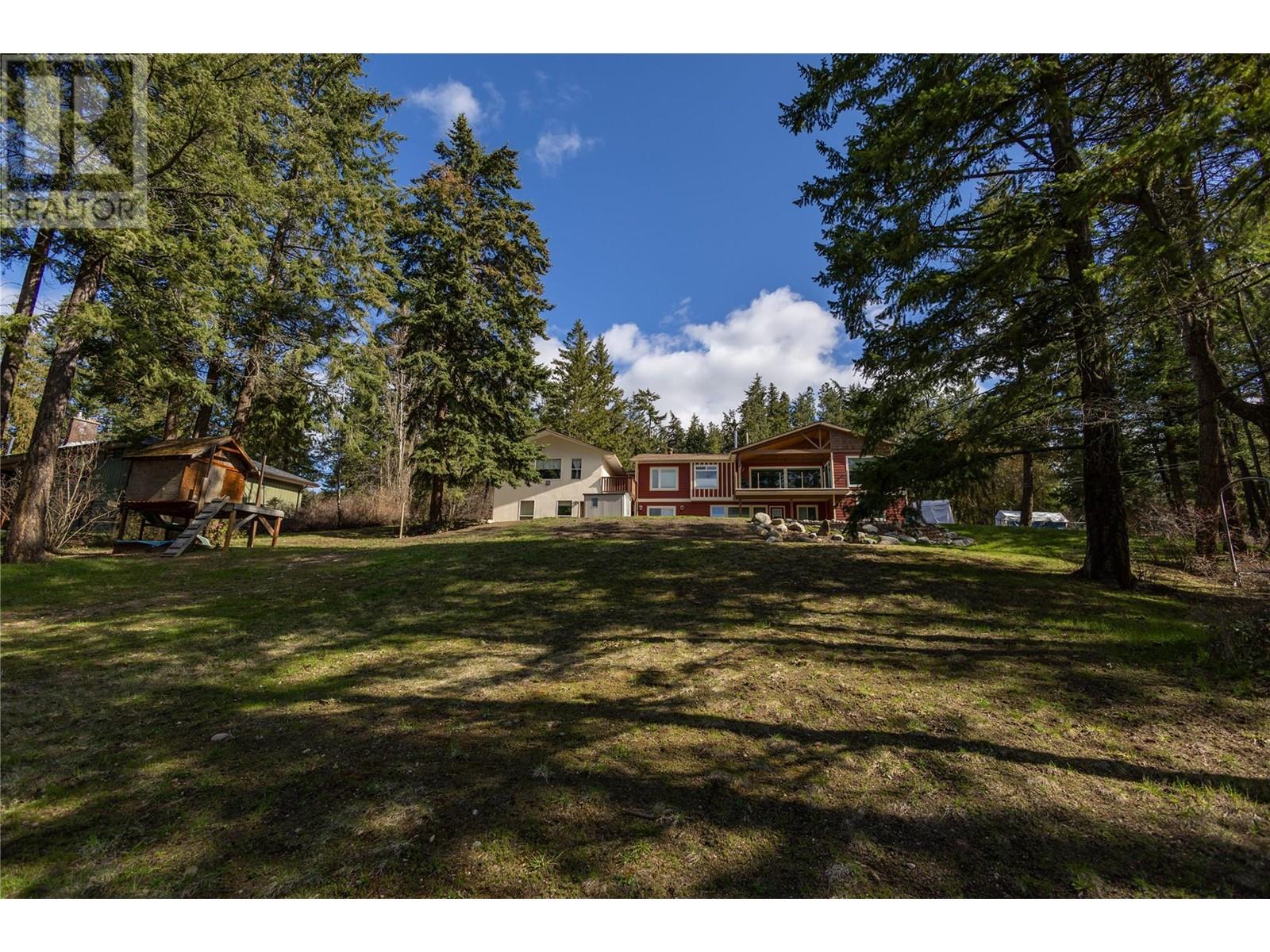  7868 Wallace Road, Vernon