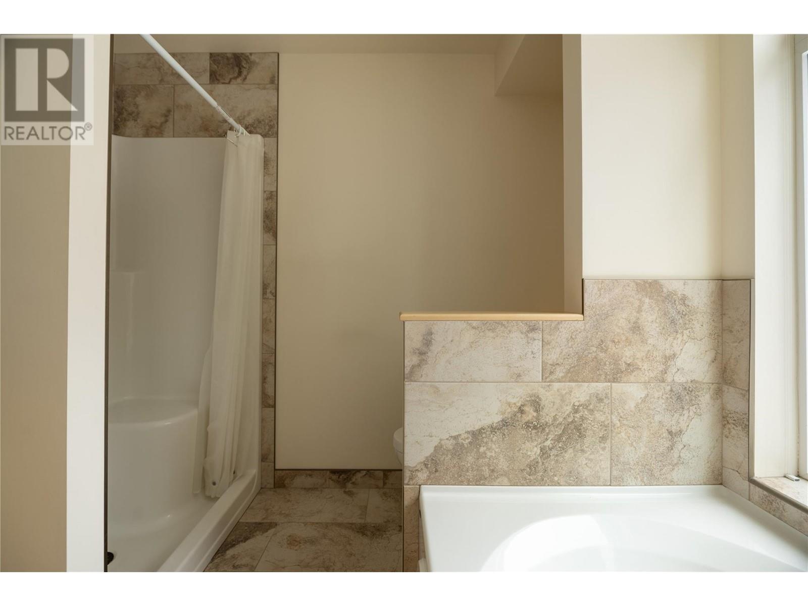  7868 Wallace Road, Vernon