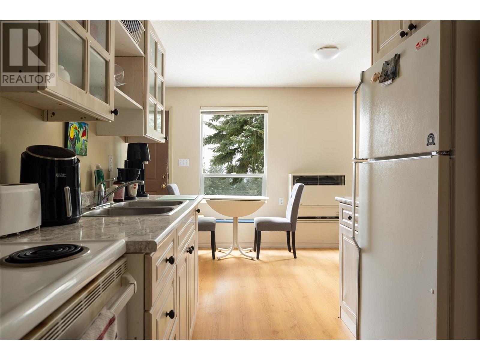  7868 Wallace Road, Vernon