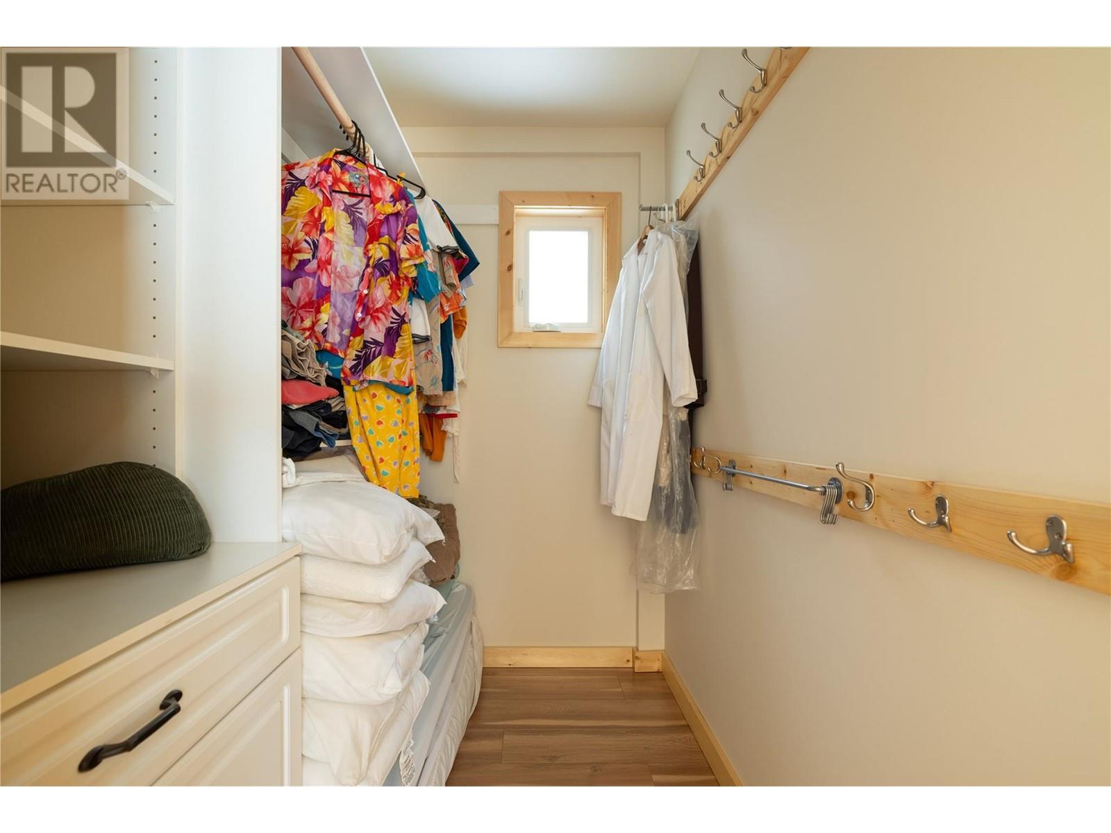  7868 Wallace Road, Vernon