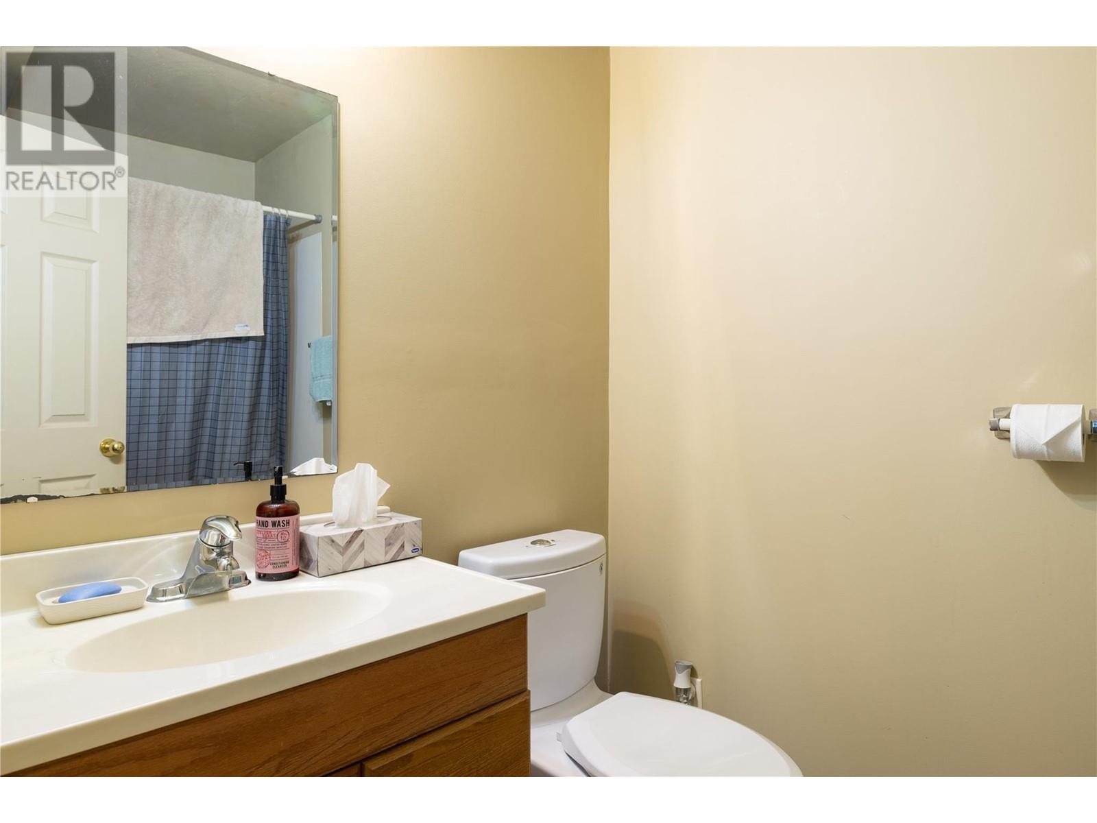  7868 Wallace Road, Vernon