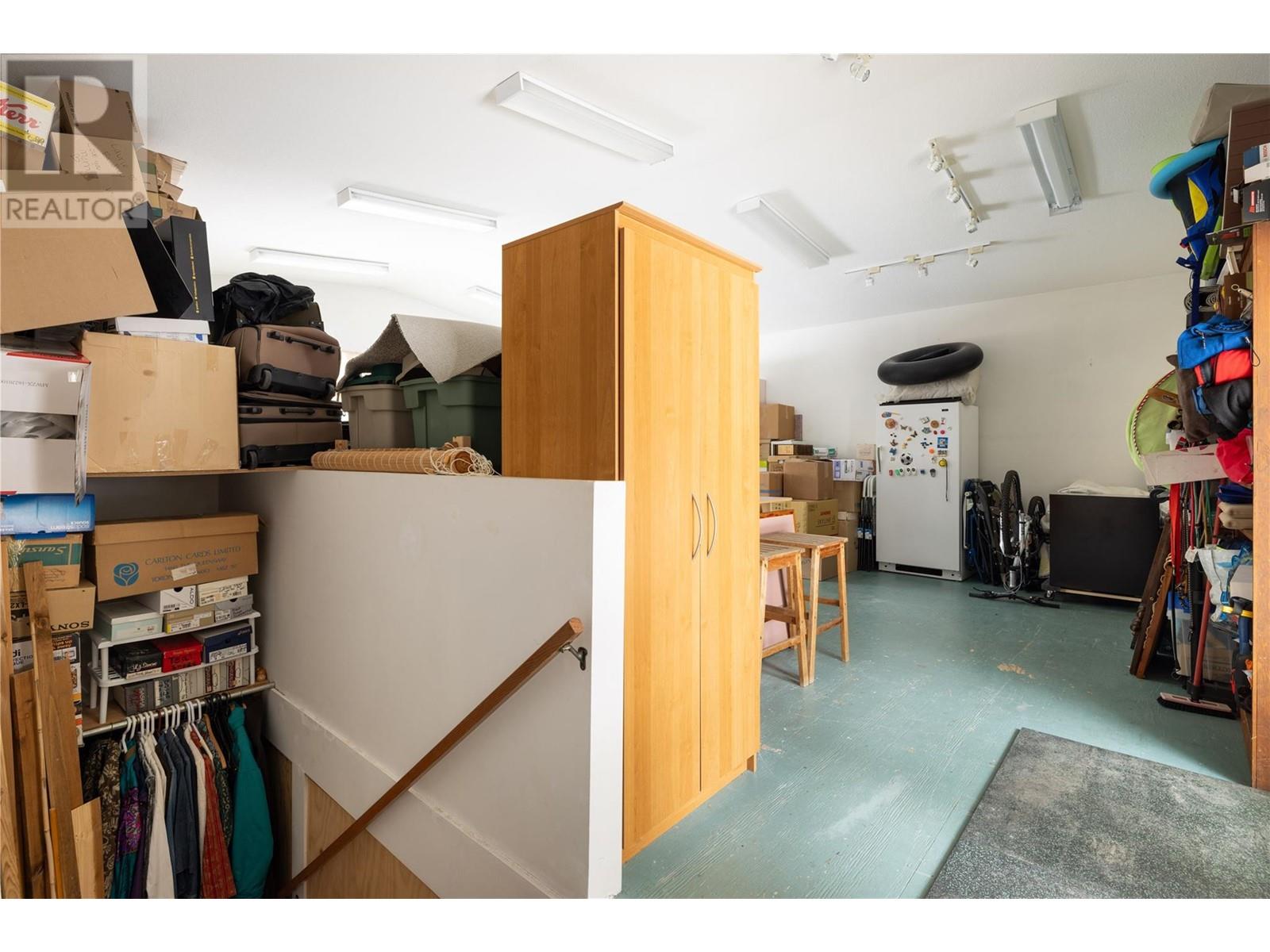  7868 Wallace Road, Vernon