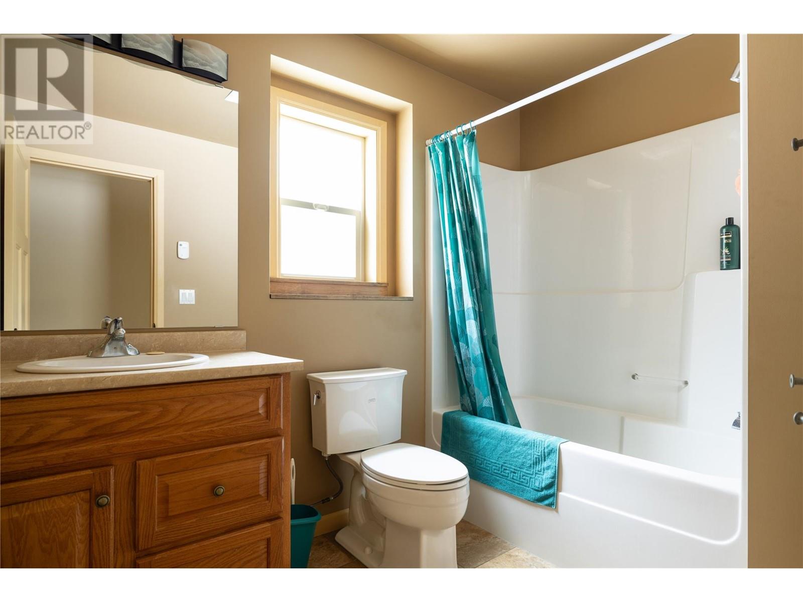  7868 Wallace Road, Vernon