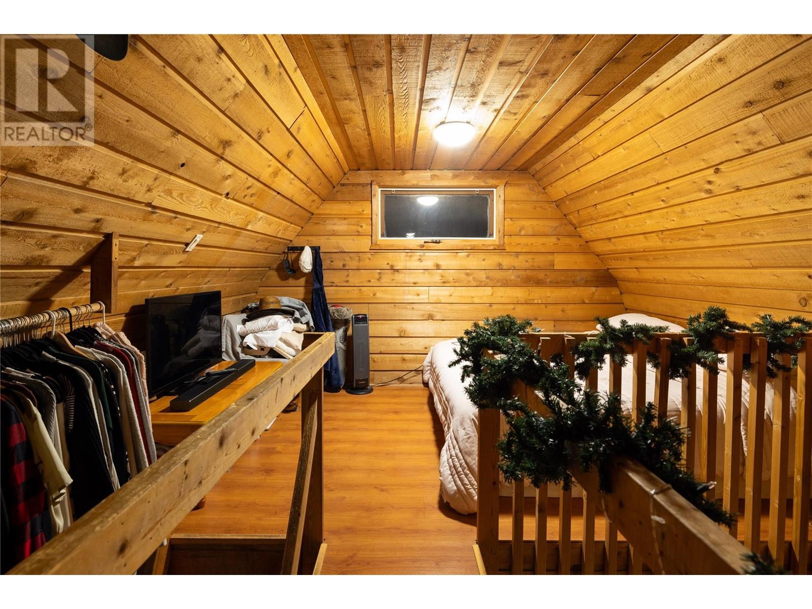  7868 Wallace Road, Vernon