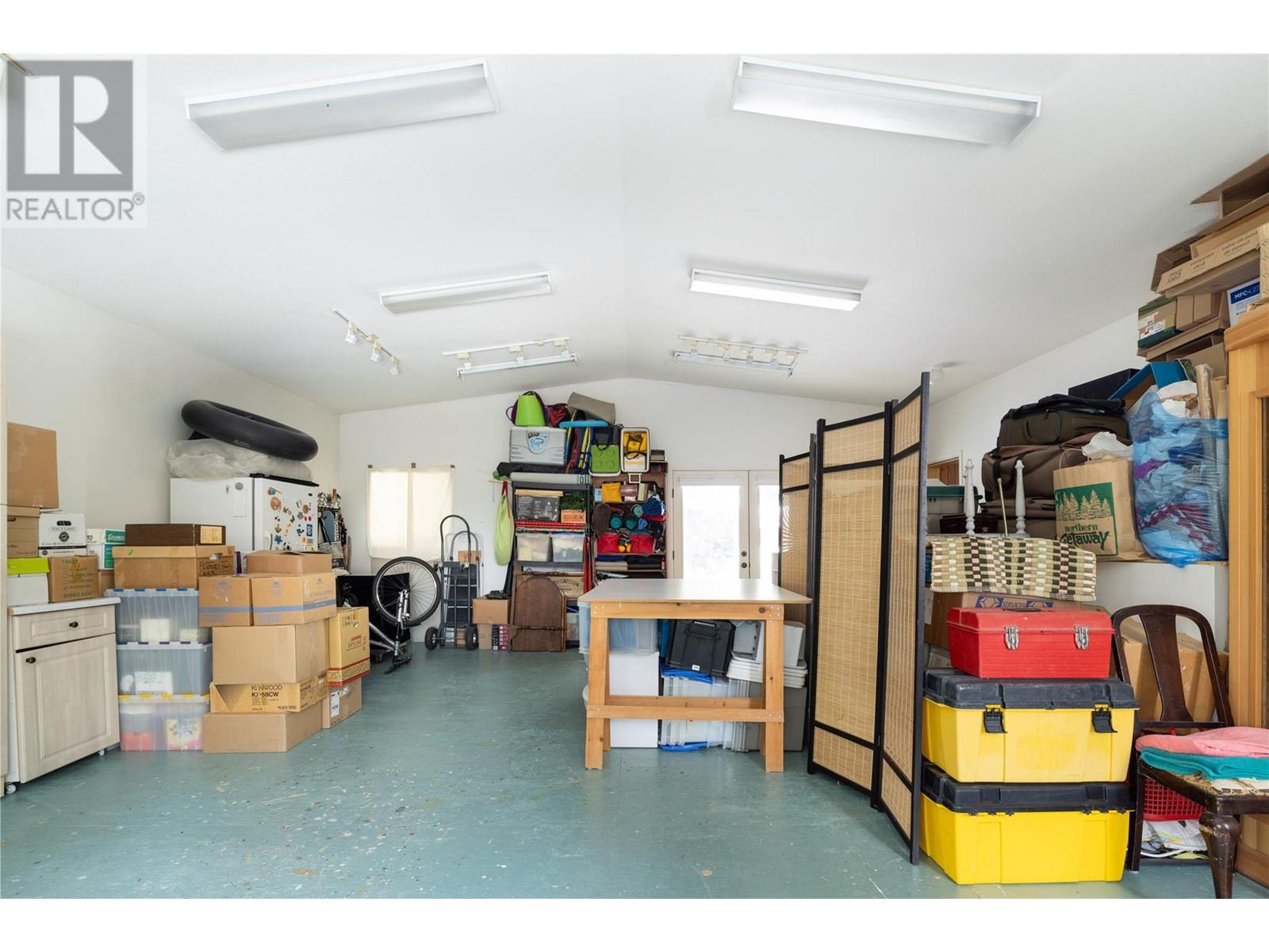  7868 Wallace Road, Vernon