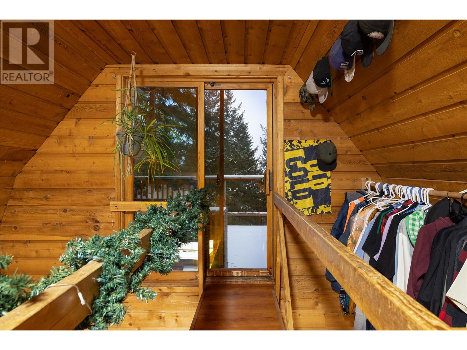  7868 Wallace Road, Vernon