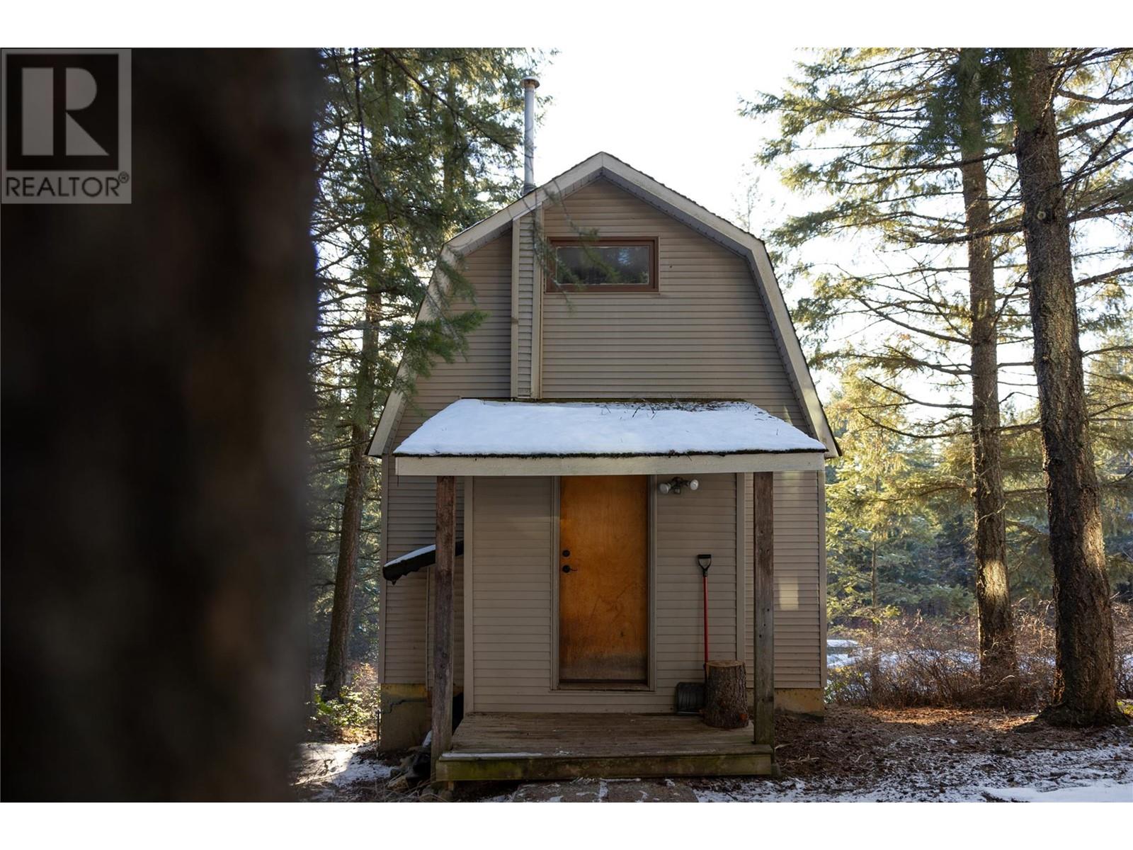  7868 Wallace Road, Vernon
