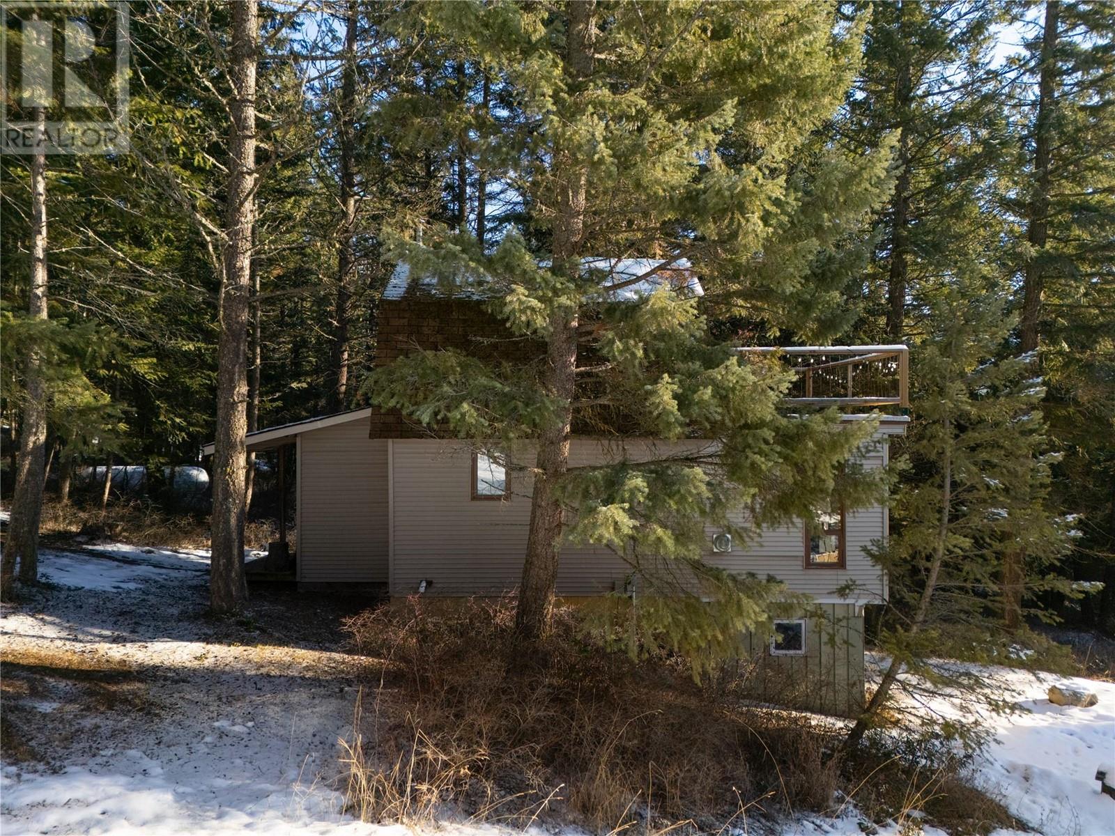  7868 Wallace Road, Vernon