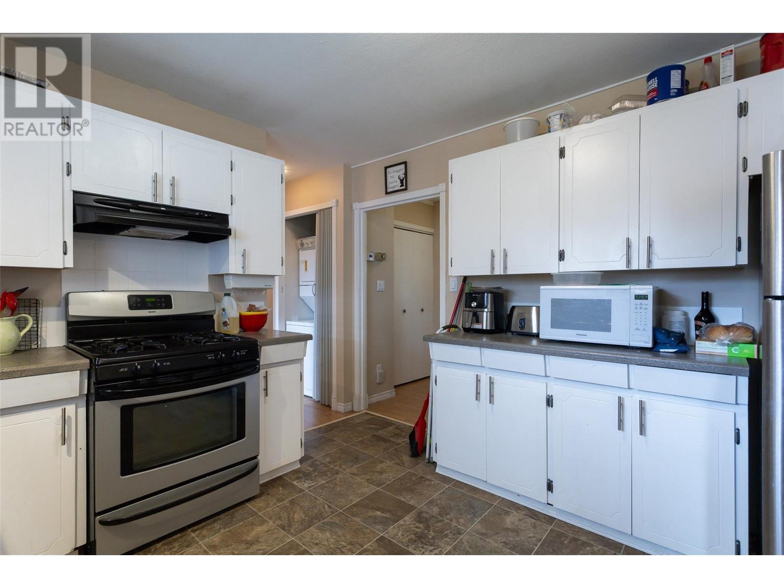  1911 Cross Road, Kelowna