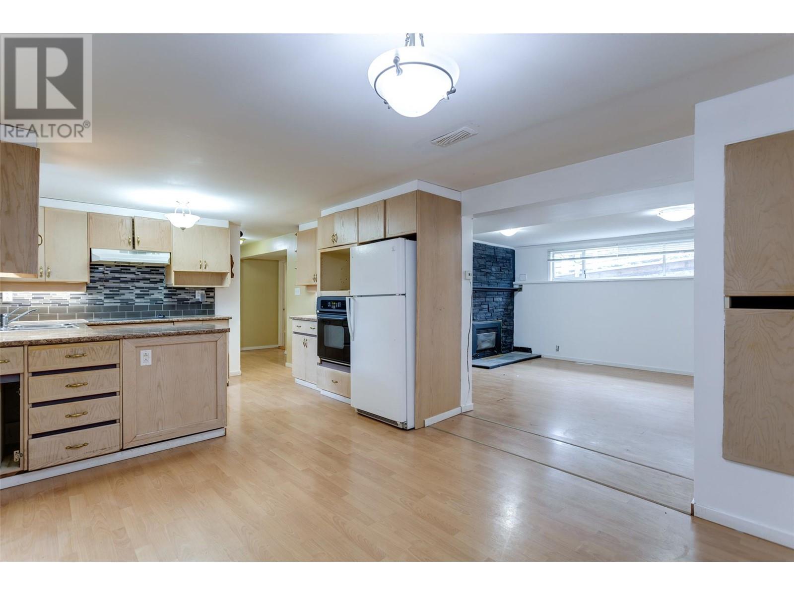  1911 Cross Road, Kelowna