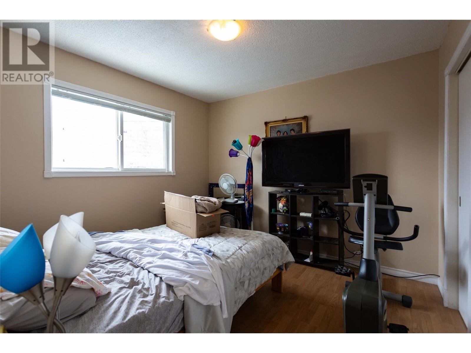  1911 Cross Road, Kelowna