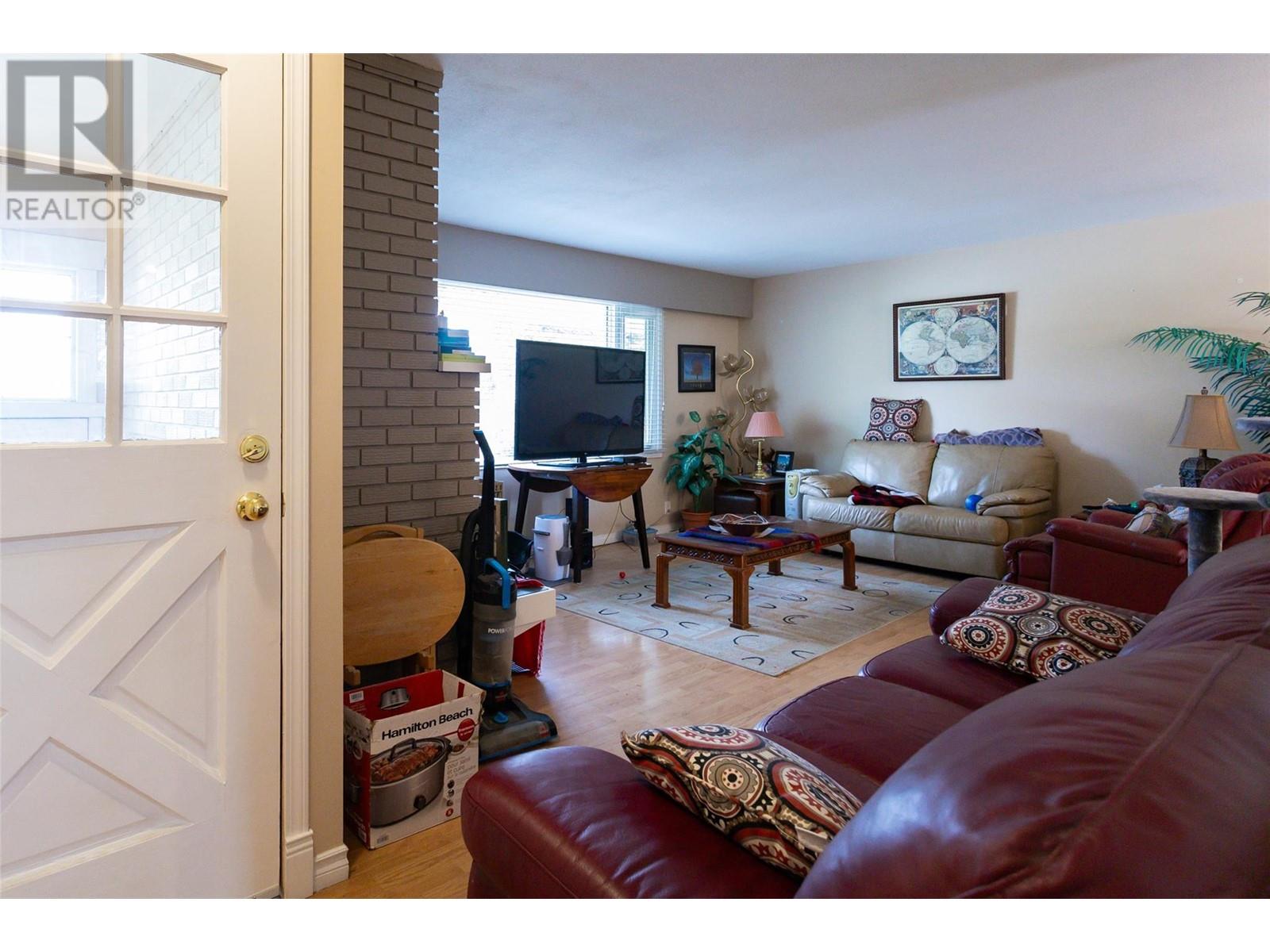  1911 Cross Road, Kelowna