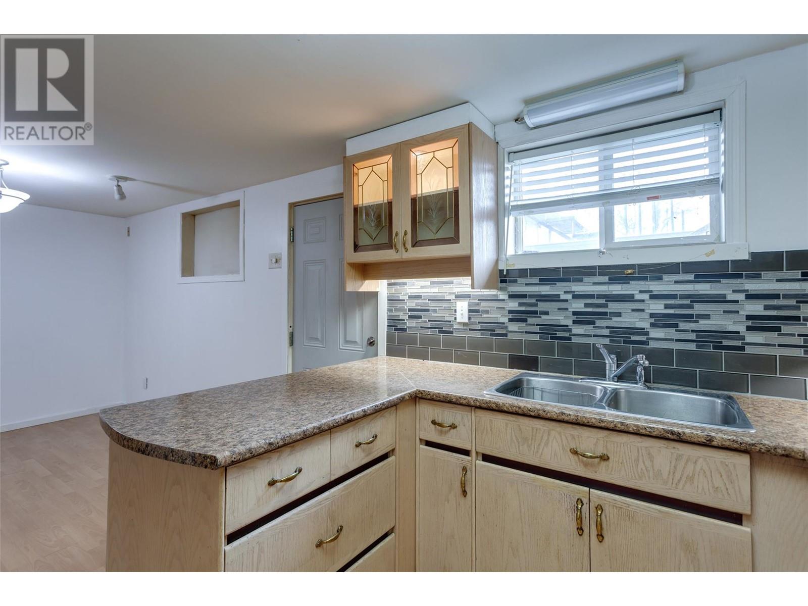  1911 Cross Road, Kelowna