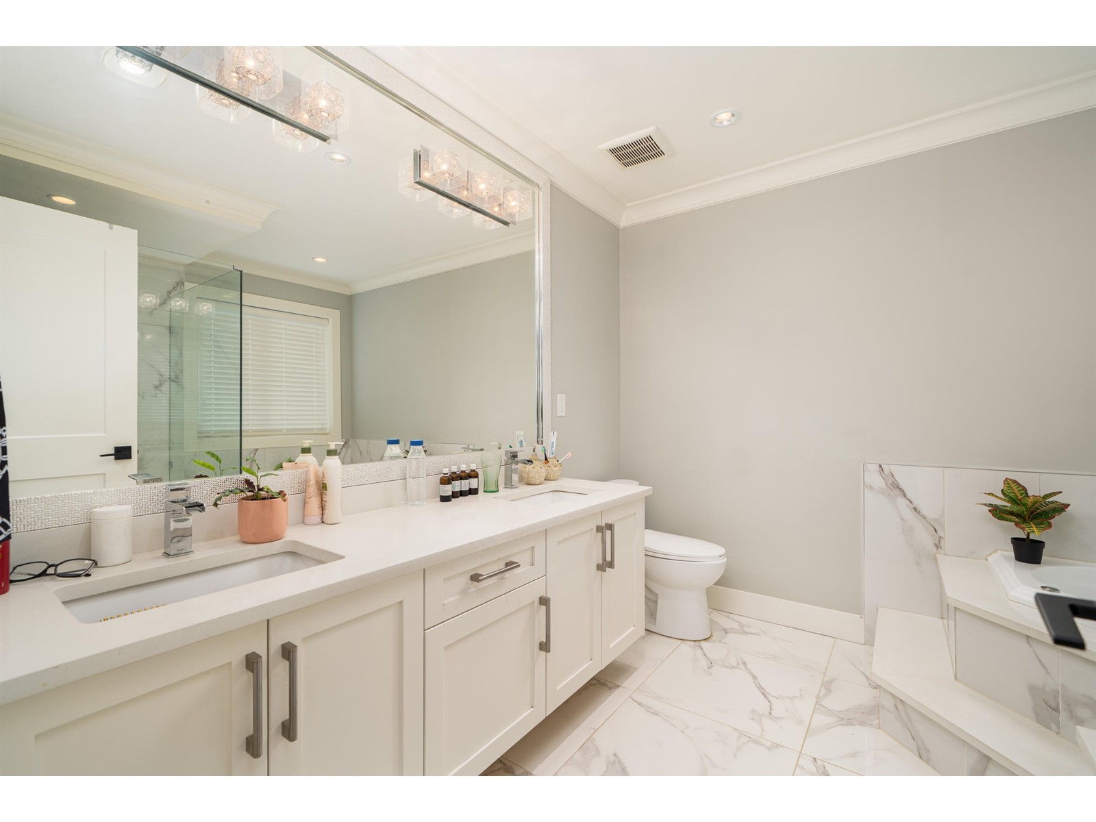 Photo 20 of 15453 76 B Avenue, Surrey BC