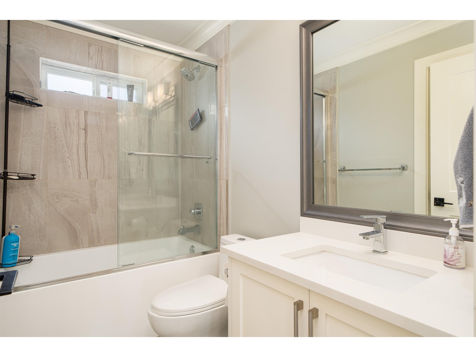 Photo 23 of 15453 76 B Avenue, Surrey BC