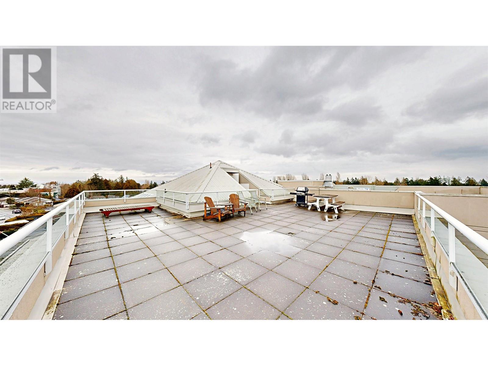 702 1400 VIEW CRESCENT, Delta real estate listing R2970027