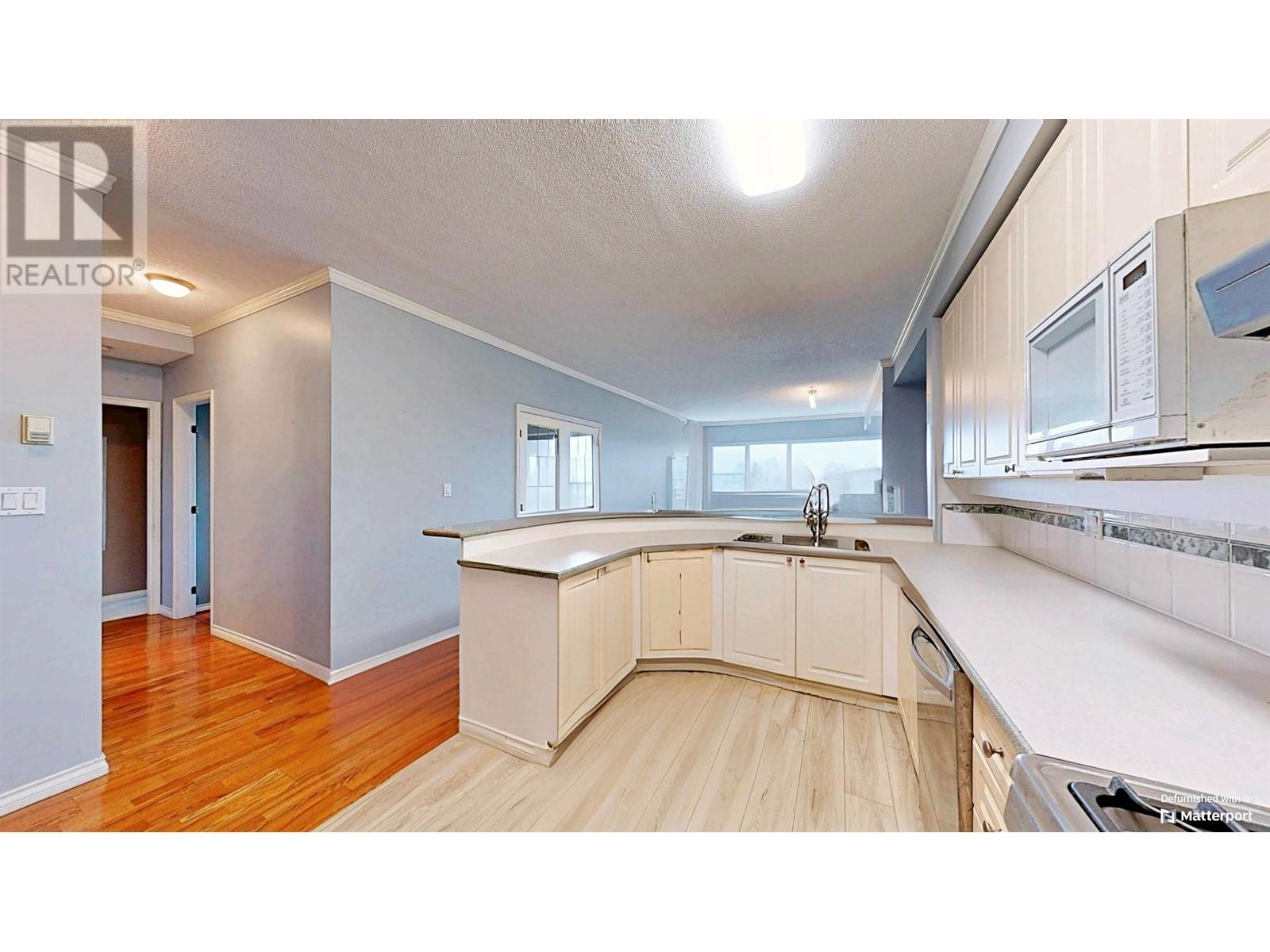 702 1400 VIEW CRESCENT, Delta real estate listing R2970027