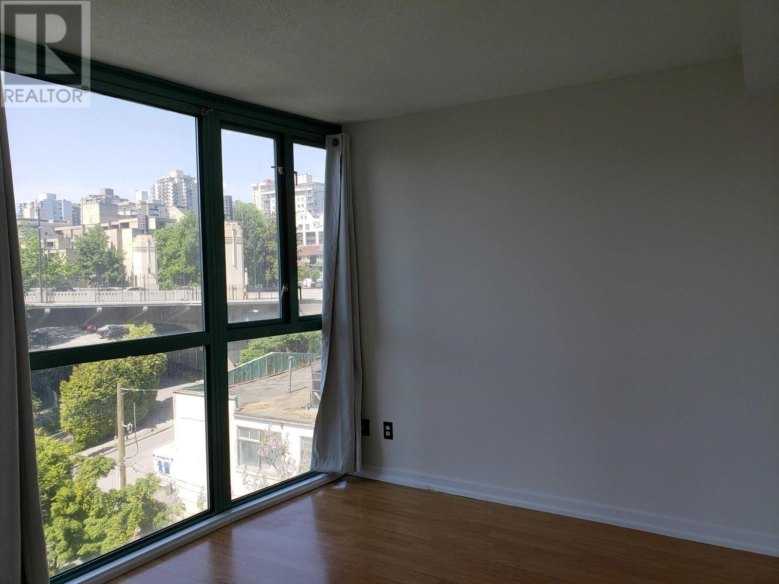 Photo 12 of 601 907 Beach Avenue, Vancouver BC