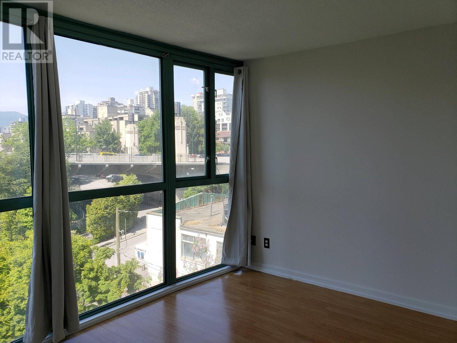 Photo 14 of 601 907 Beach Avenue, Vancouver BC