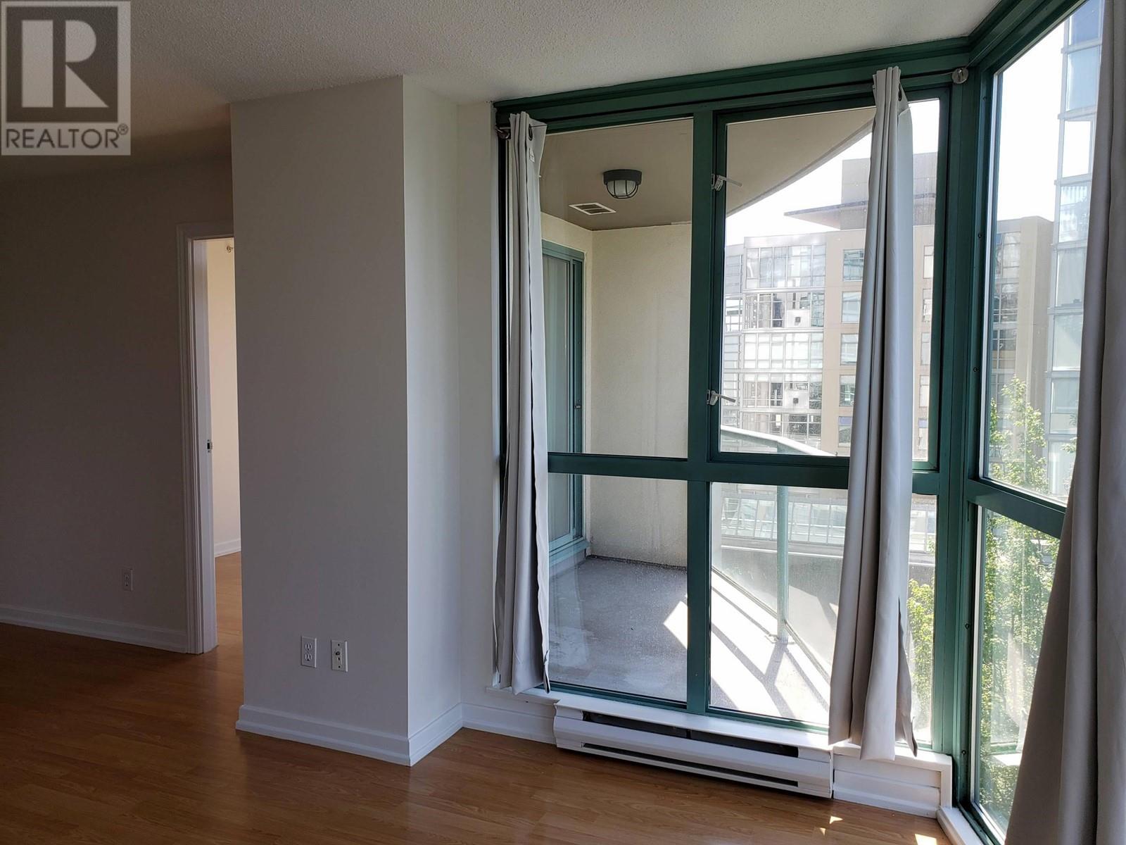 Photo 24 of 601 907 Beach Avenue, Vancouver BC