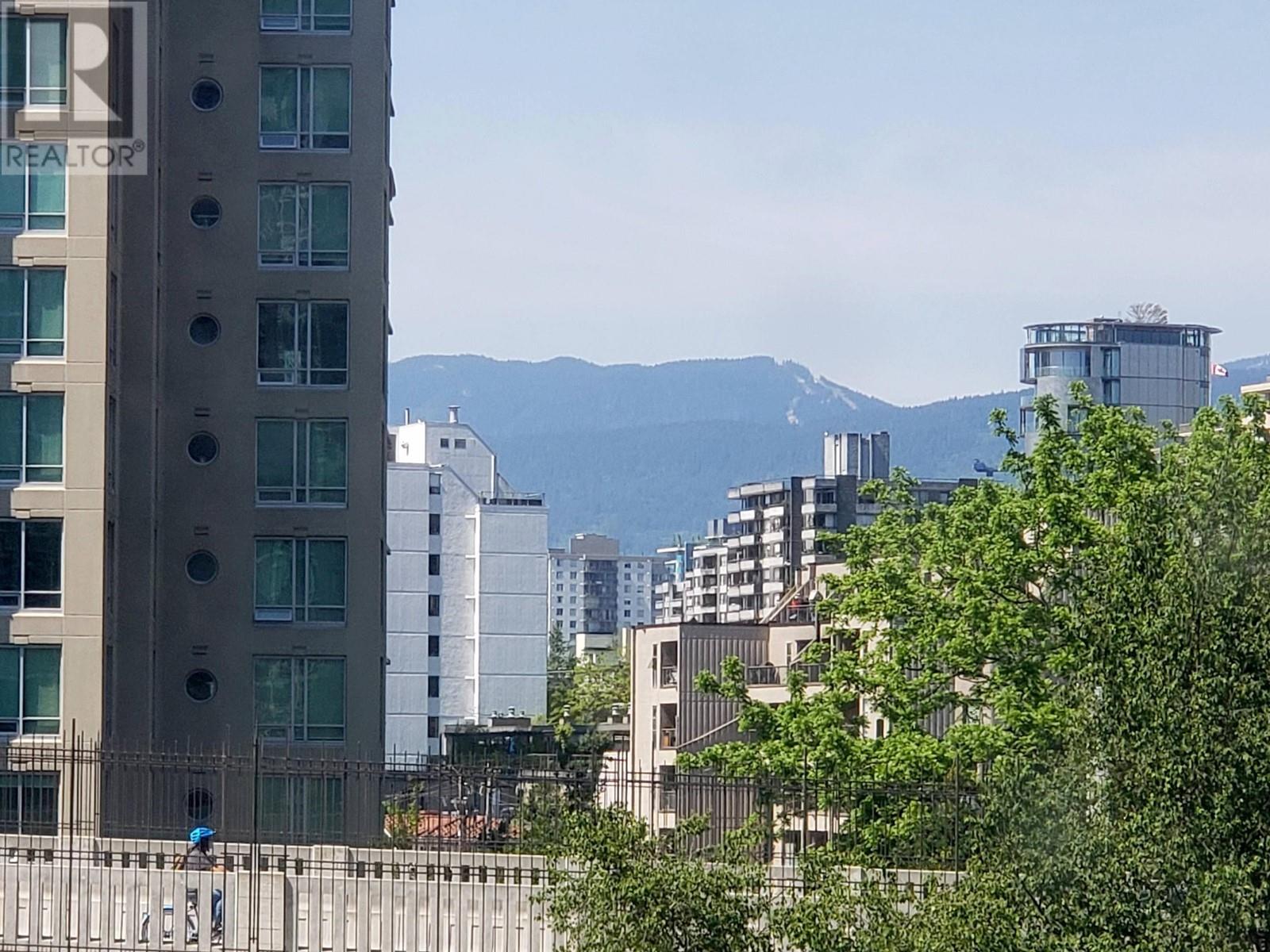 Photo 33 of 601 907 Beach Avenue, Vancouver BC