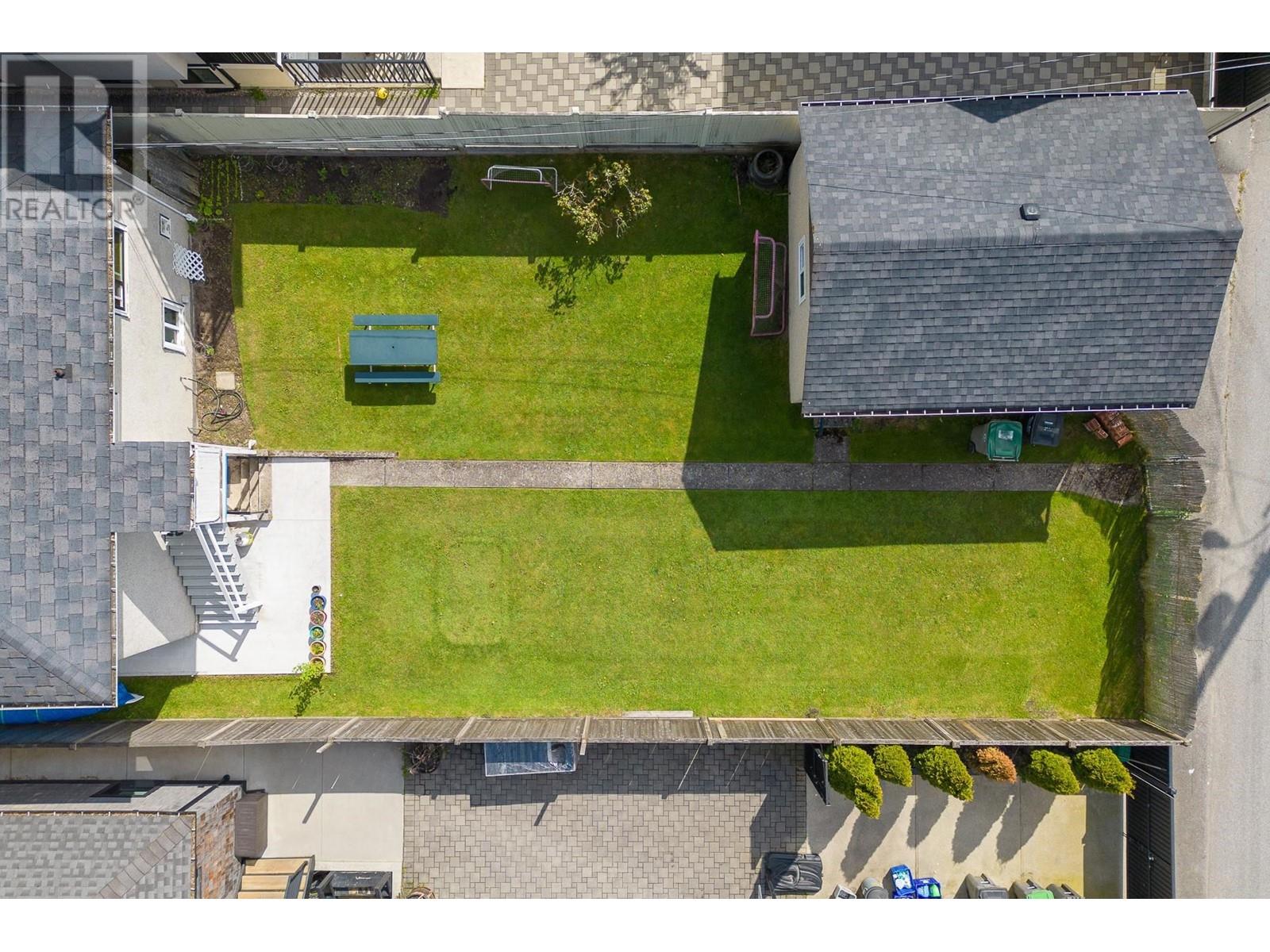 Photo 19 of 930 E 40th Avenue, Vancouver BC