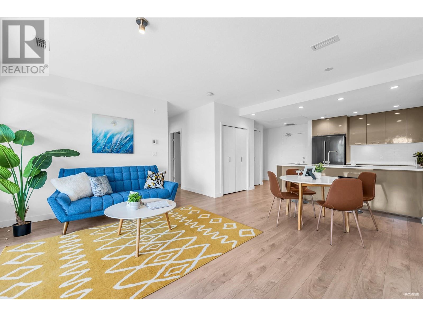 Photo 13 of 316 3581 Ross Drive, Vancouver BC