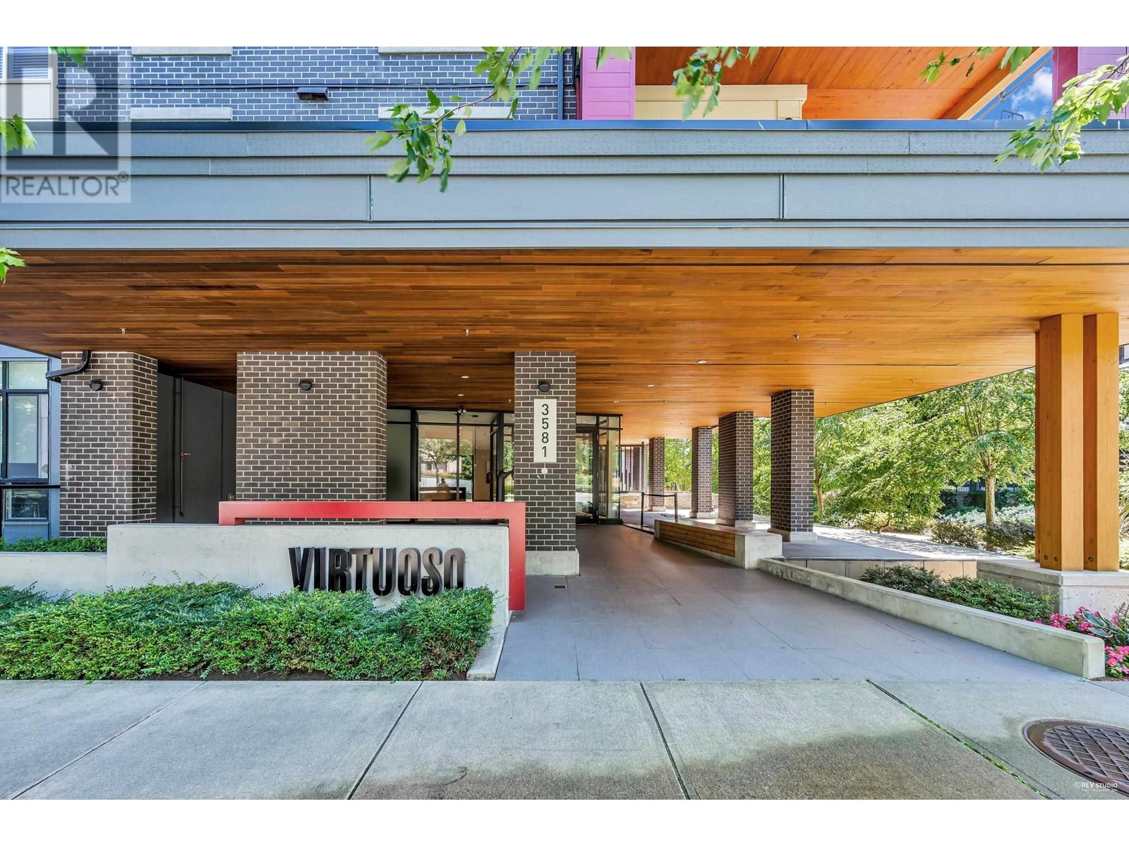 Photo 2 of 316 3581 Ross Drive, Vancouver BC