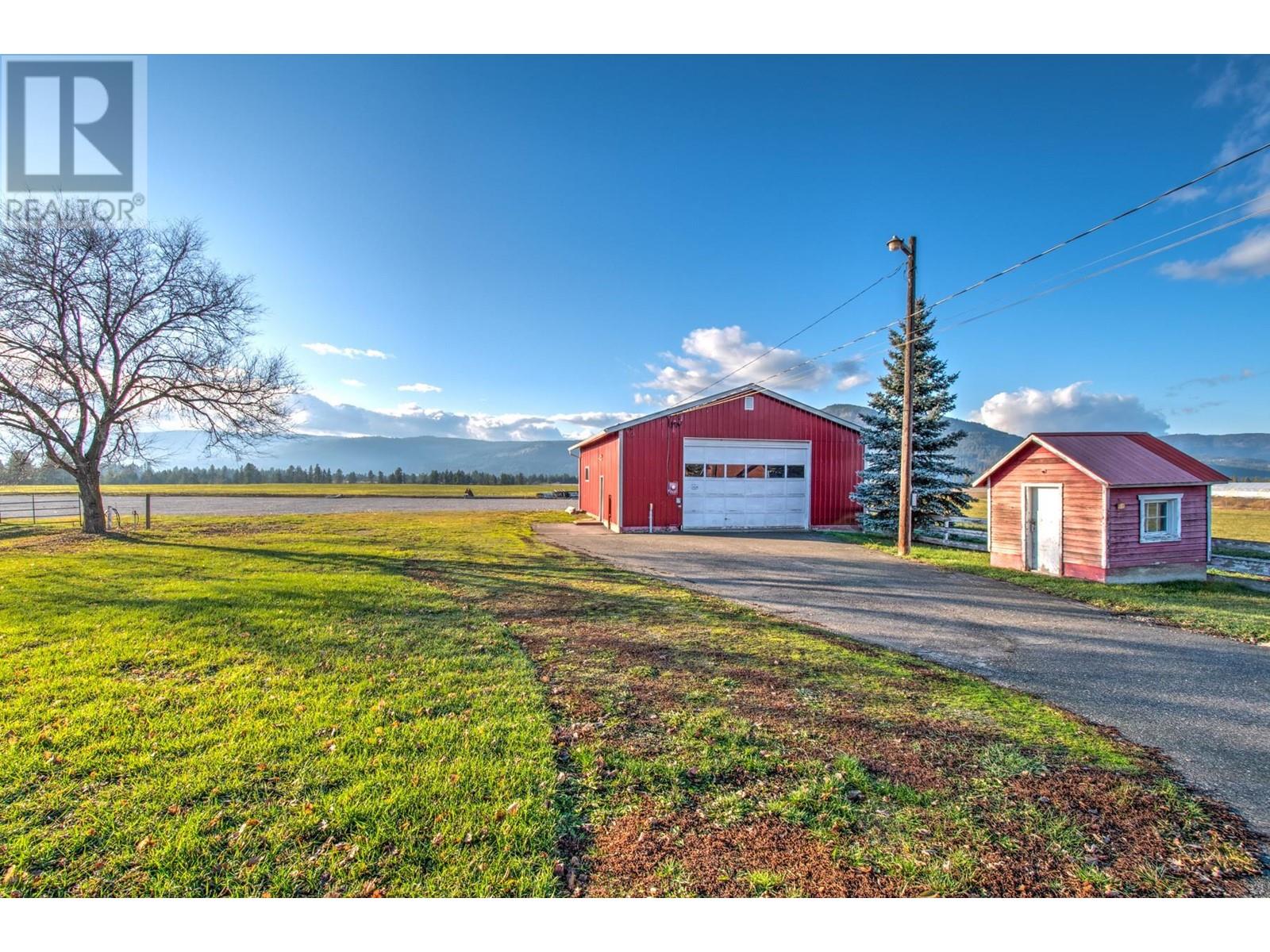 1829 Pleasant Valley Road, Armstrong