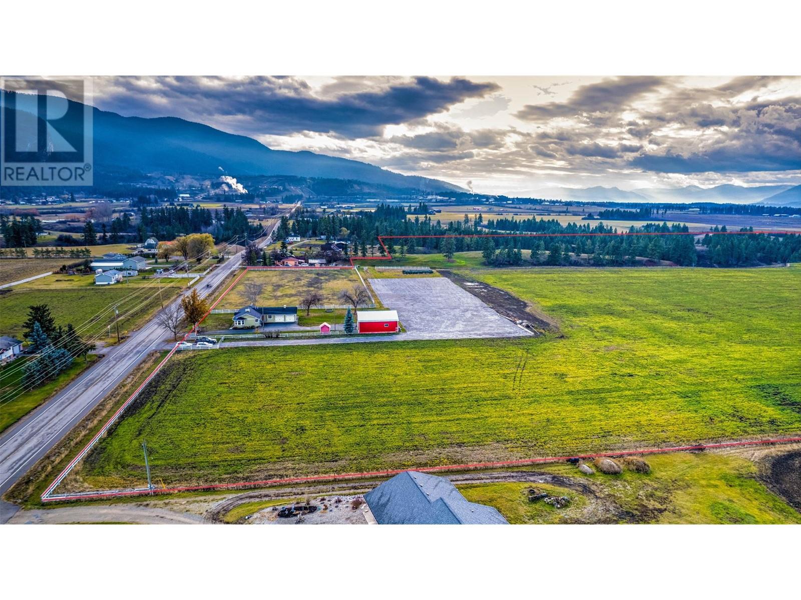 1829 Pleasant Valley Road, Armstrong