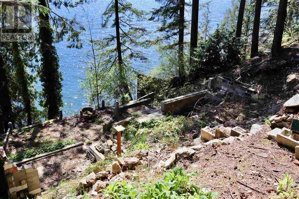 Vacant Land for Sale in North Vancouver – 318 SASAMAT LANE, North Vancouver - Image 4