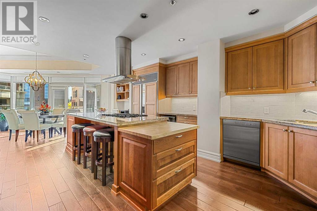 Single Family House for Sale in   Princeton Way SW Eau Claire Calgary 