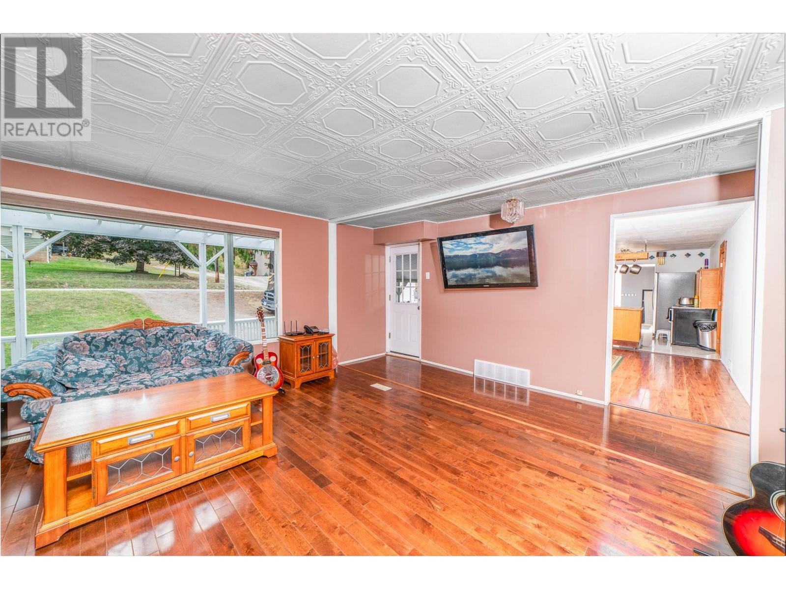 5145 ELSIE HOLMES Road, Creston