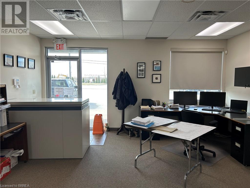 Photo 5 of 440 Hardy Road Unit 2, Brantford ON