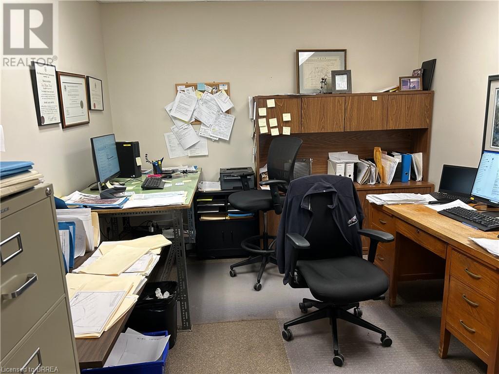 Photo 8 of 440 Hardy Road Unit 2, Brantford ON