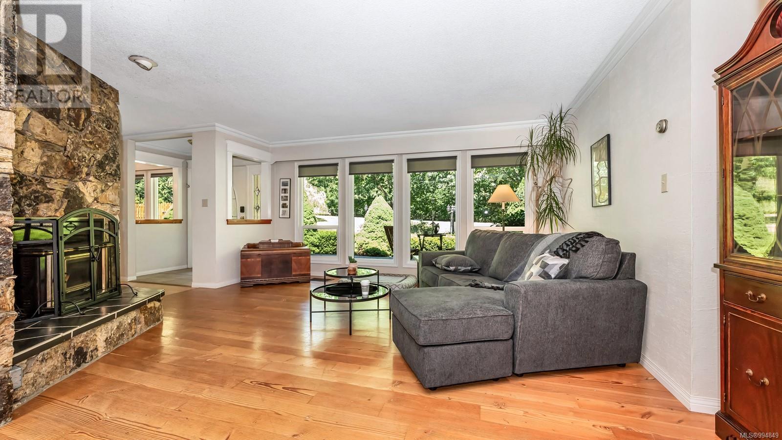 1176 Shawnigan-Mill Bay Rd, Mill Bay
