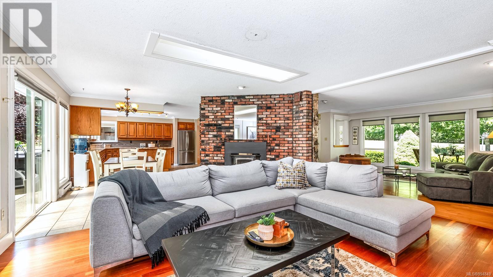 1176 Shawnigan-Mill Bay Rd, Mill Bay