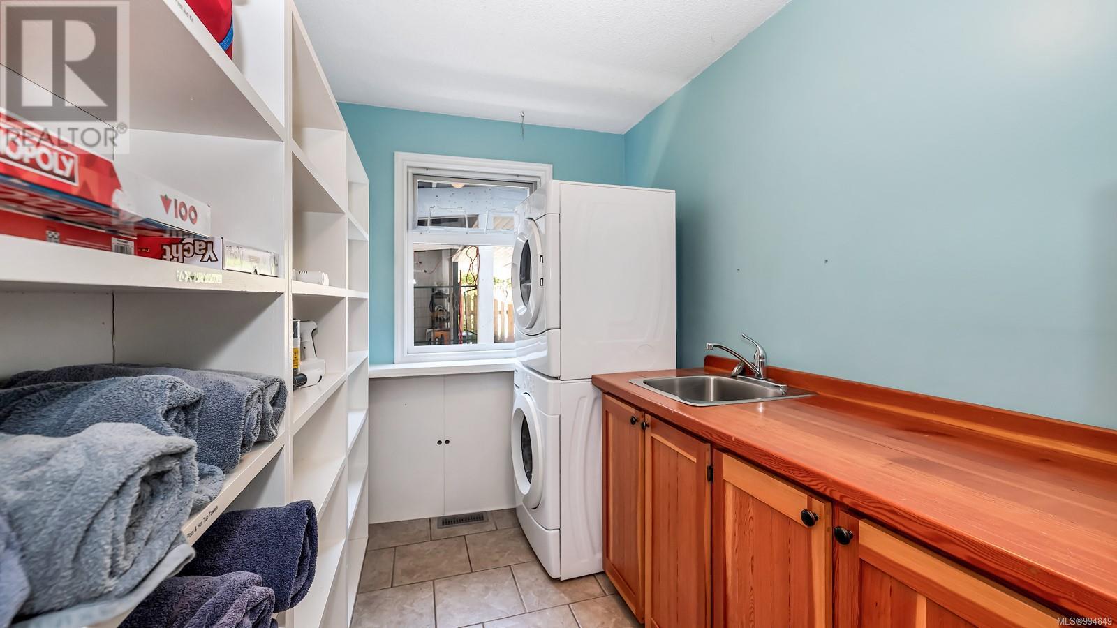 1176 Shawnigan-Mill Bay Rd, Mill Bay