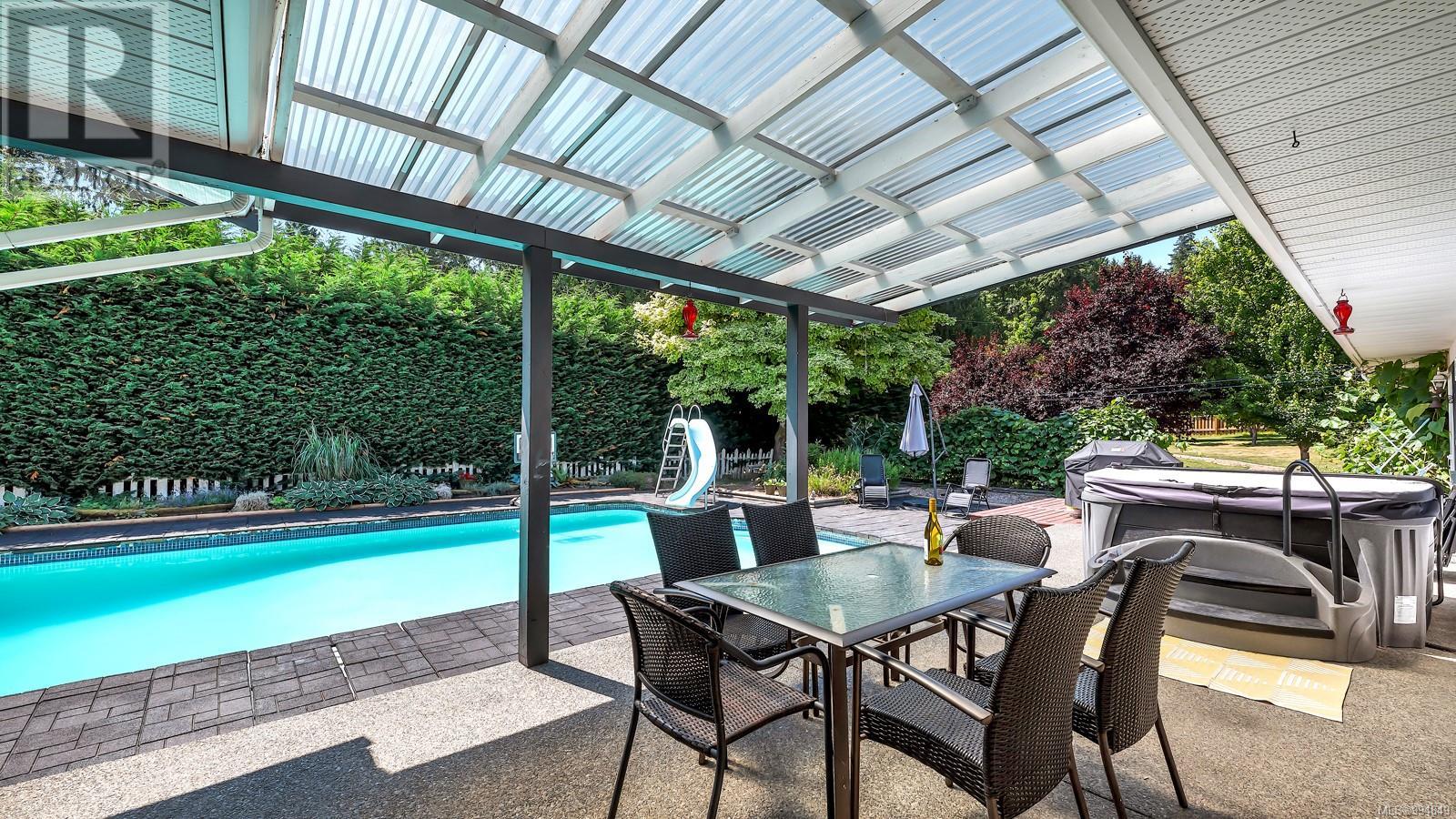 1176 Shawnigan-Mill Bay Rd, Mill Bay
