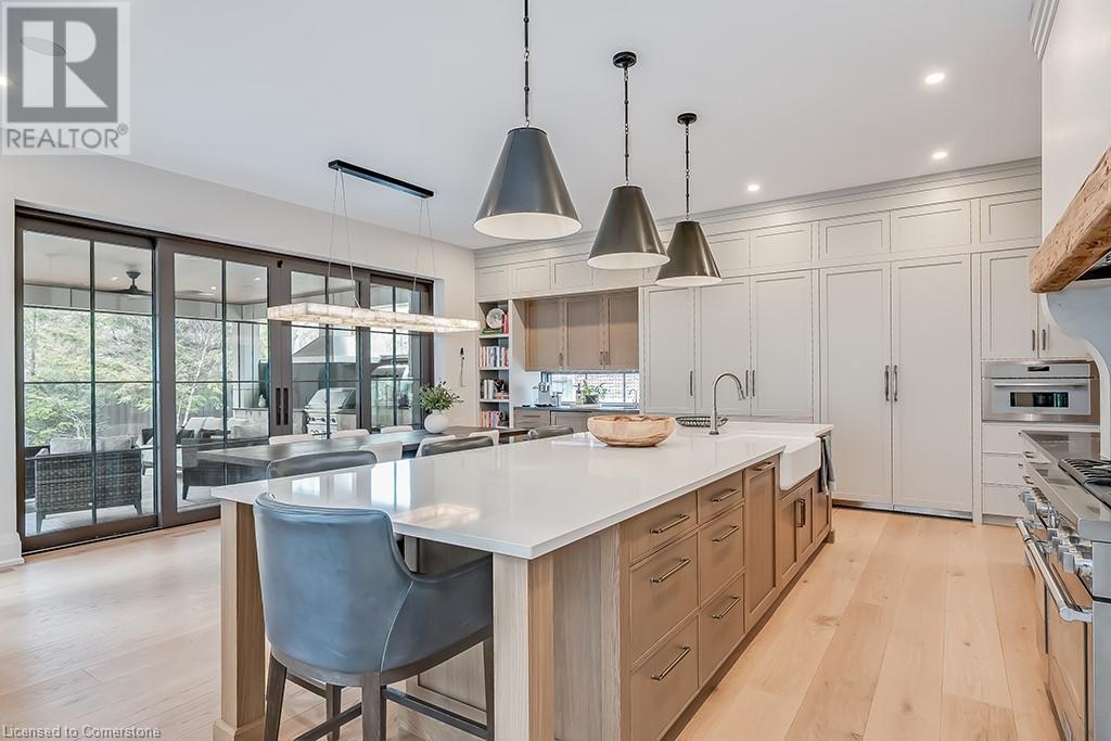 Photo 9 of 3093 Princess Boulevard, Burlington ON