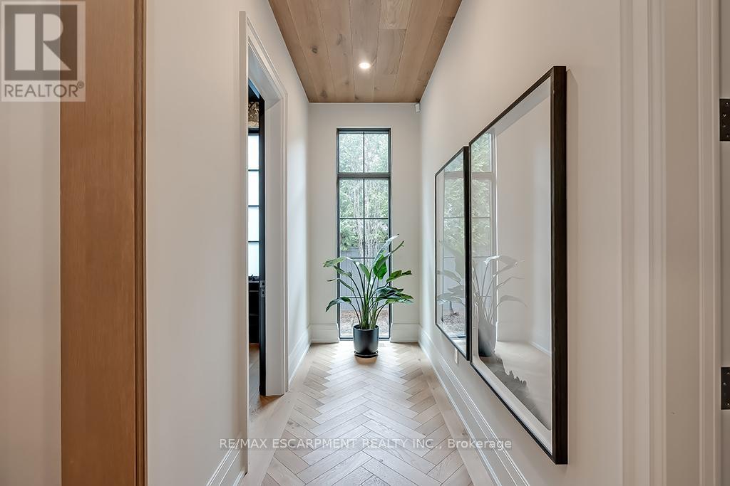 Photo 14 of 3093 Princess Boulevard, Burlington ON