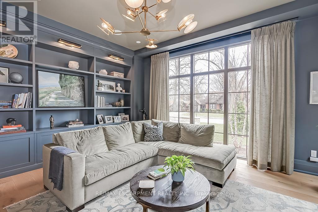 Photo 16 of 3093 Princess Boulevard, Burlington ON