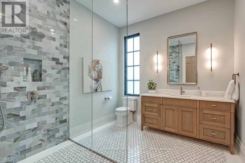 Photo 19 of 3093 Princess Boulevard, Burlington ON