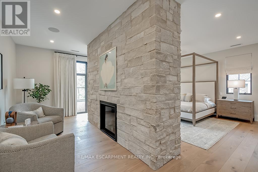 Photo 21 of 3093 Princess Boulevard, Burlington ON