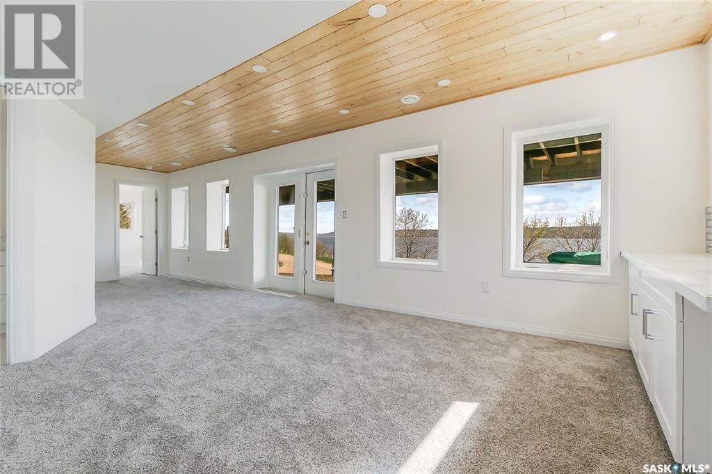 Photo 19 of 1501 Willow Avenue, Saskatchewan Beach SK