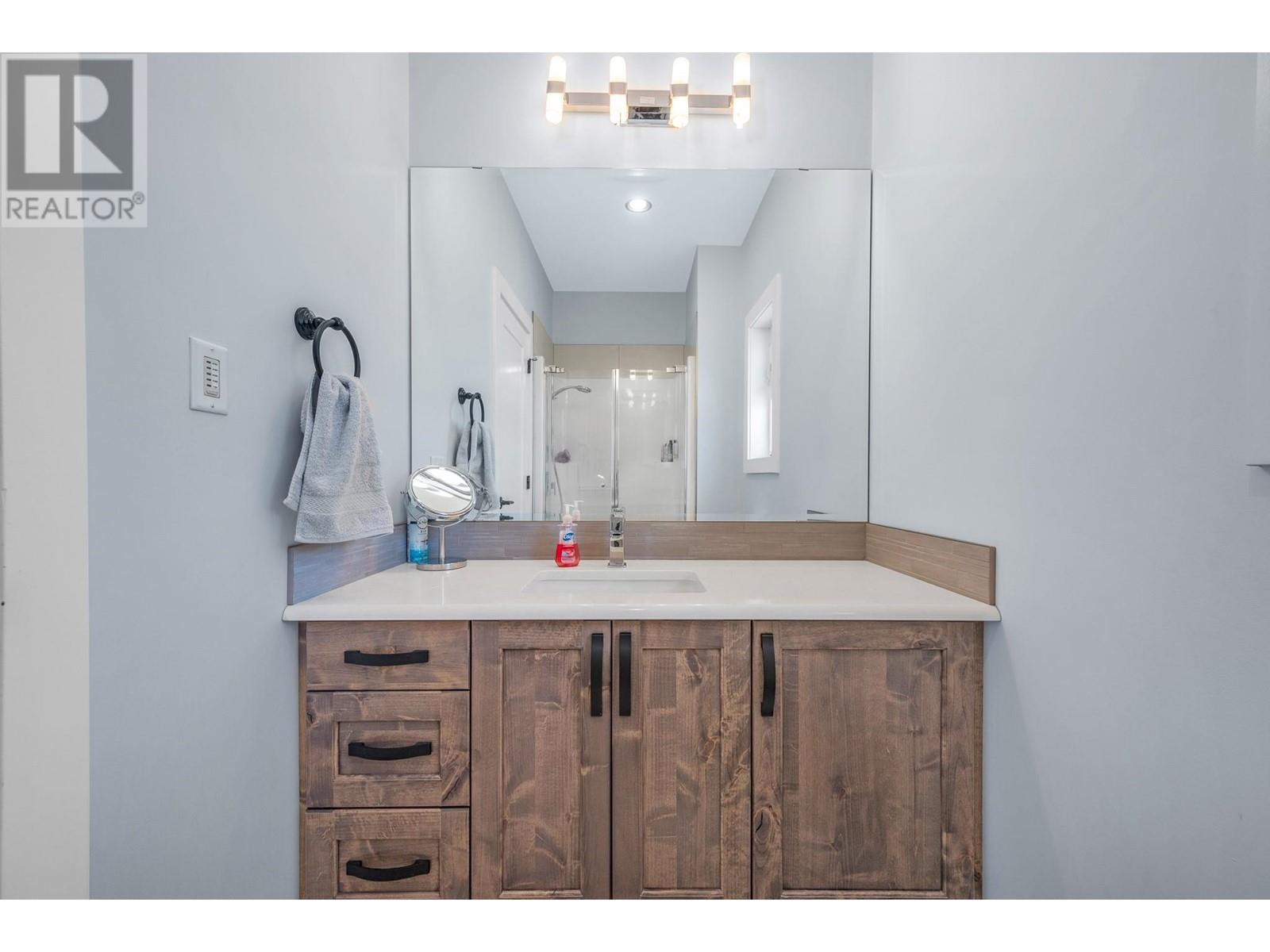  1050 Mallory Road, Enderby