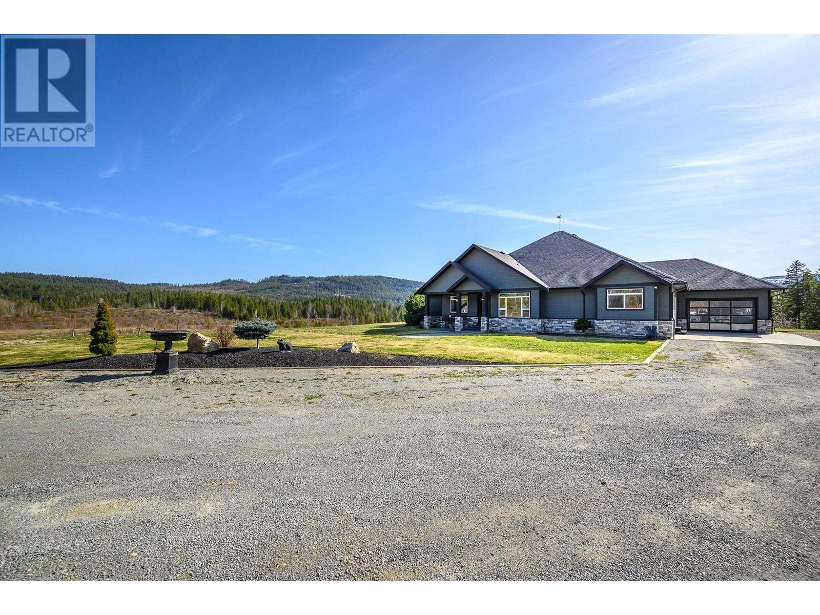  1050 Mallory Road, Enderby